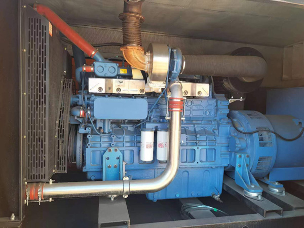 滨州燃油消耗率与进气温度的具体关系是什么？