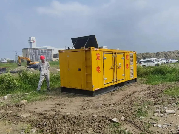 滨州200KW柴油发电机机组每小时的油耗量受哪些因素影响？