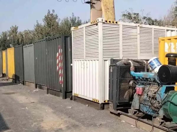 滨州200KW柴油发电机机组每小时油耗是多少？